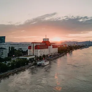 Hotel Hilton Waterfront, Vídeň