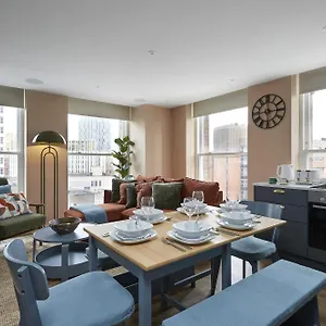 https://apt-hayy-luxury-in-leeds-city-centre.yorkshirehotels.net